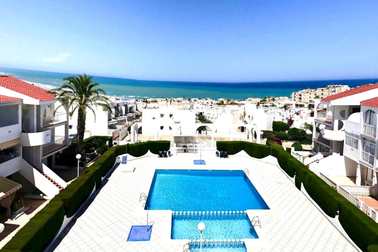 Apartment With Pool & Balcony Less Than 10Min Walk To La Mata Beach! Torrevieja Exterior photo