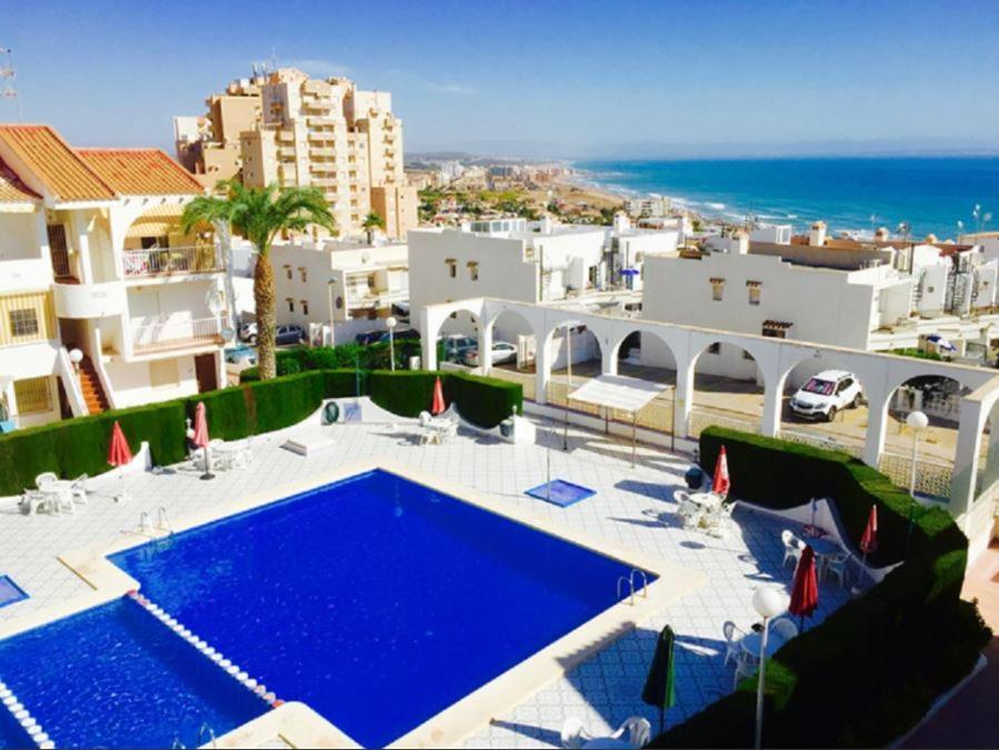 Apartment With Pool & Balcony Less Than 10Min Walk To La Mata Beach! Torrevieja Exterior photo