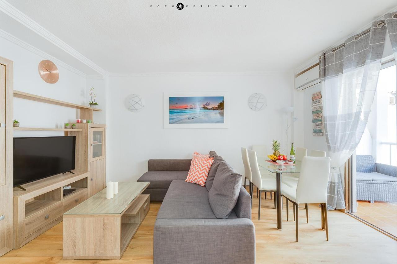 Apartment With Pool & Balcony Less Than 10Min Walk To La Mata Beach! Torrevieja Exterior photo