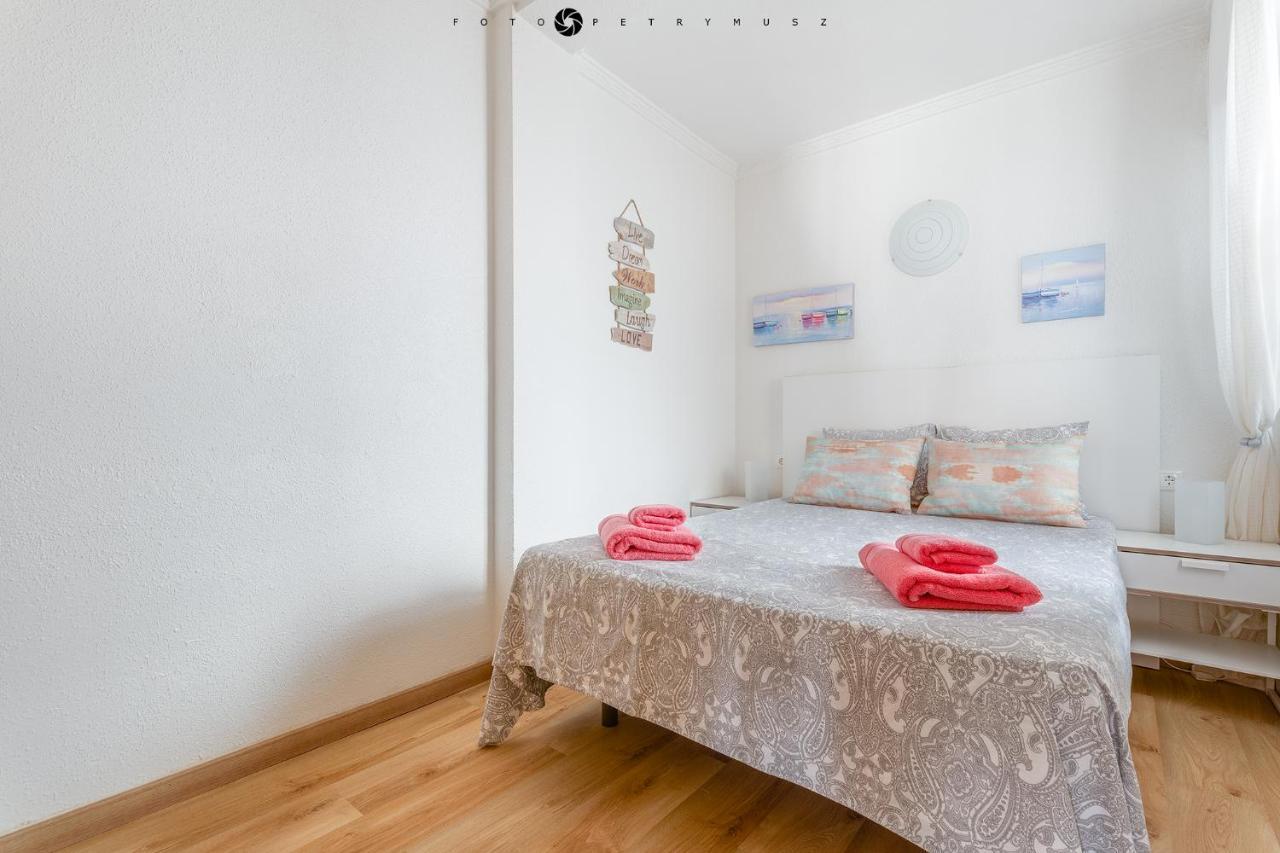 Apartment With Pool & Balcony Less Than 10Min Walk To La Mata Beach! Torrevieja Exterior photo